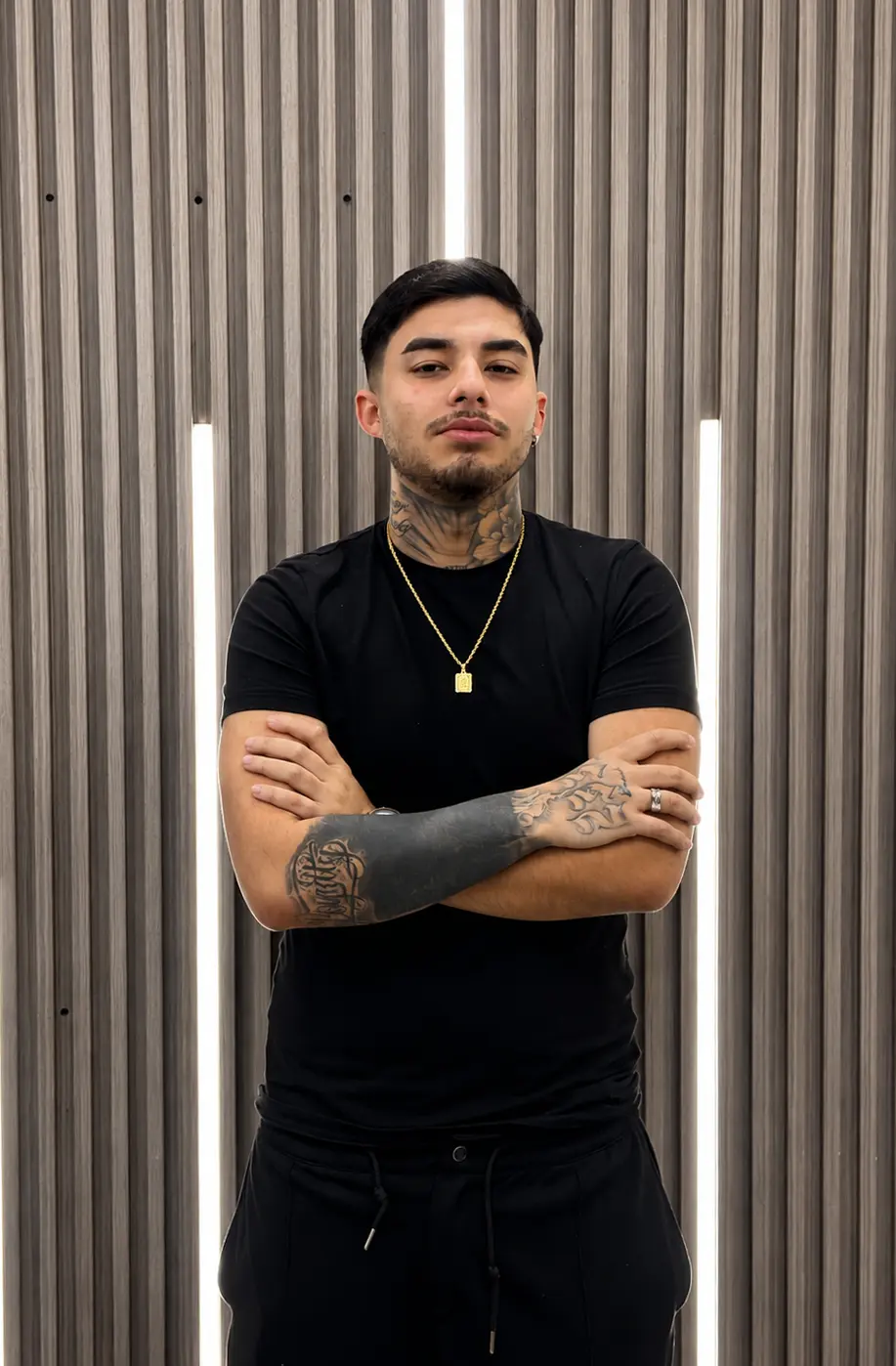 Facundo, barbero en GOAT Barbería